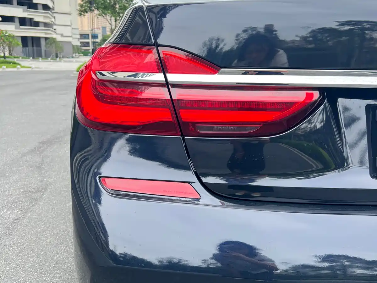 BMW 7 Series 2018 740Li Leading Type M Sport Package фото 9