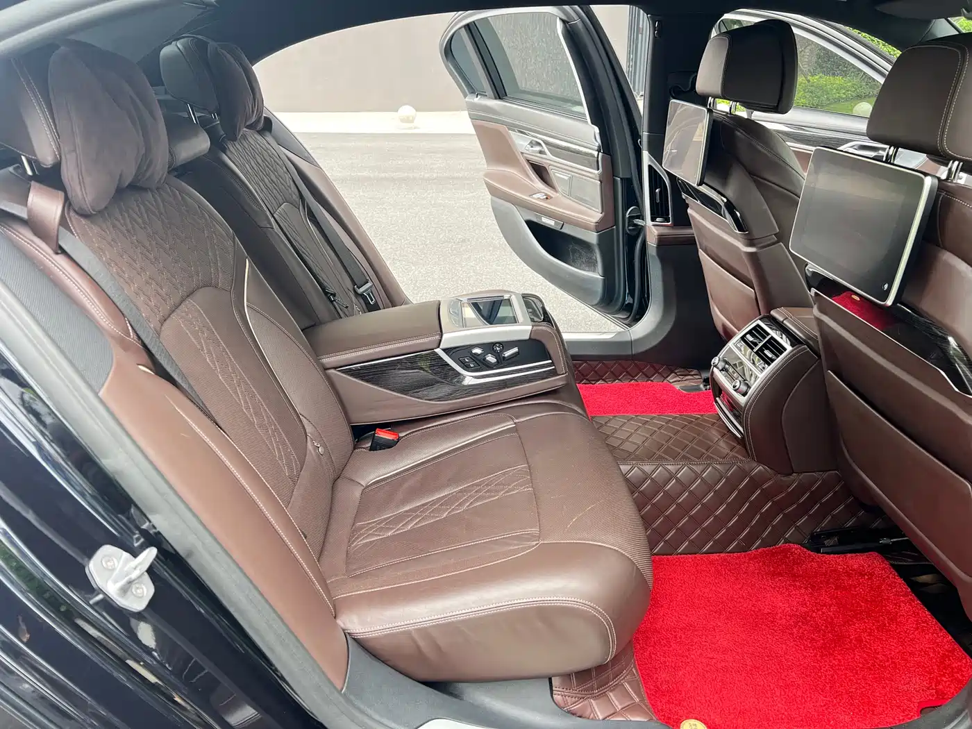 BMW 7 Series 2018 740Li Leading Type M Sport Package фото 16