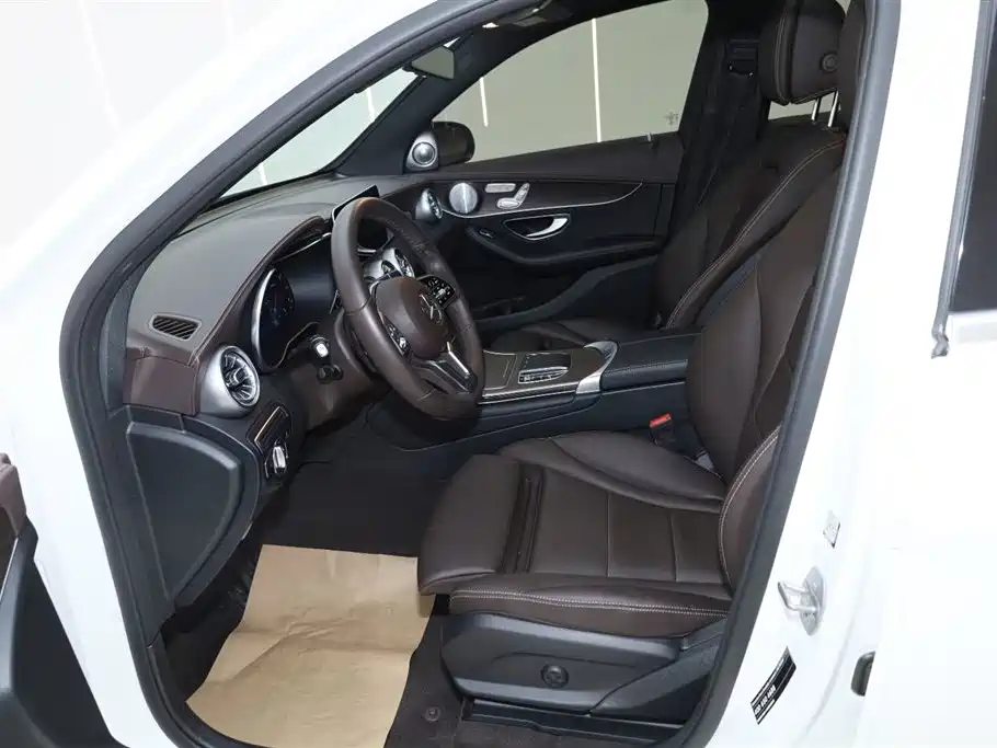 Mercedes-Benz GLC 2022 Facelift GLC 300 L 4MATIC Dynamic Collector's Edition фото 18