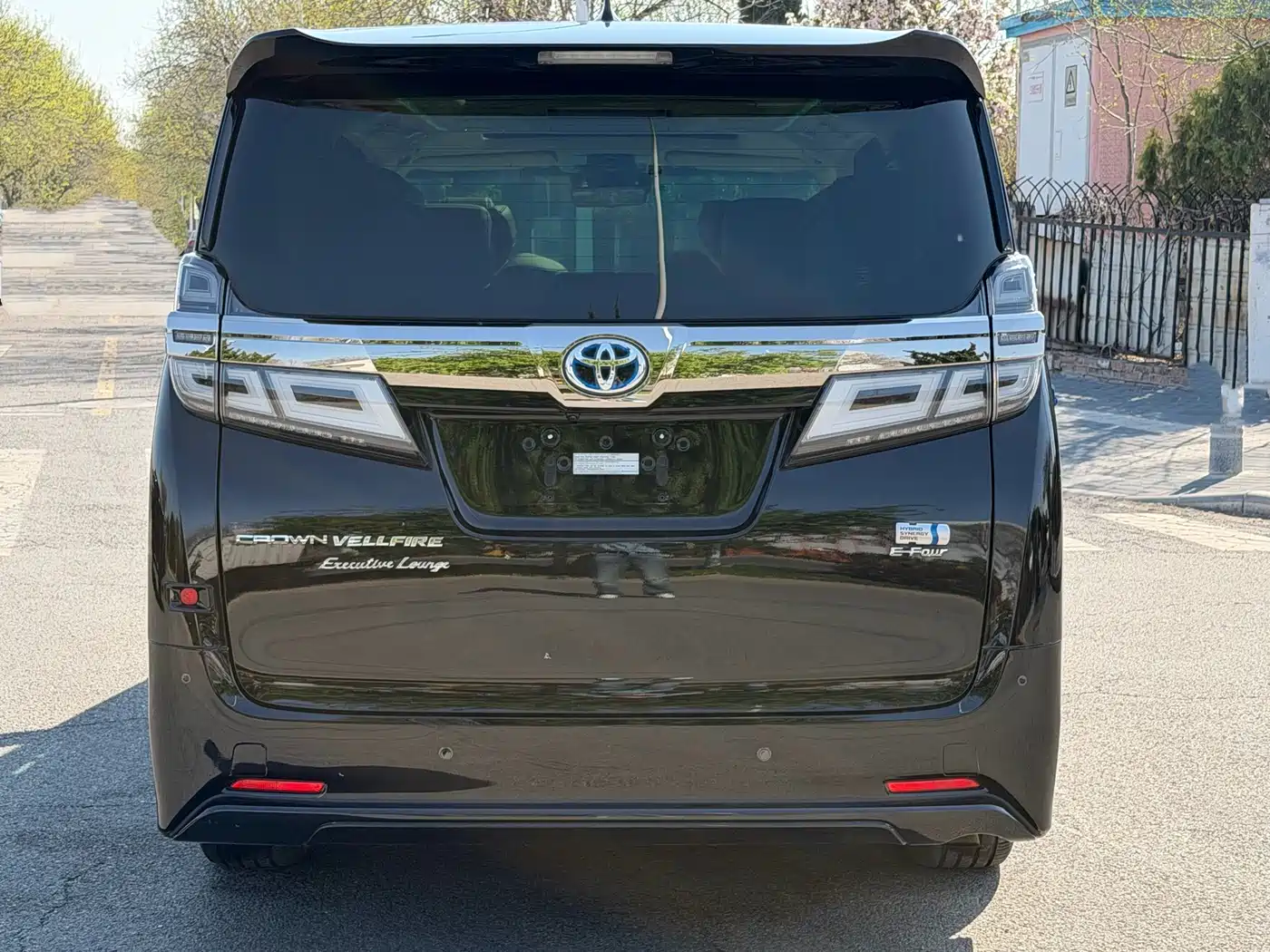 Toyota Vellfire 2021 Crown Hybrid 2.5L HV Premium Edition фото 14