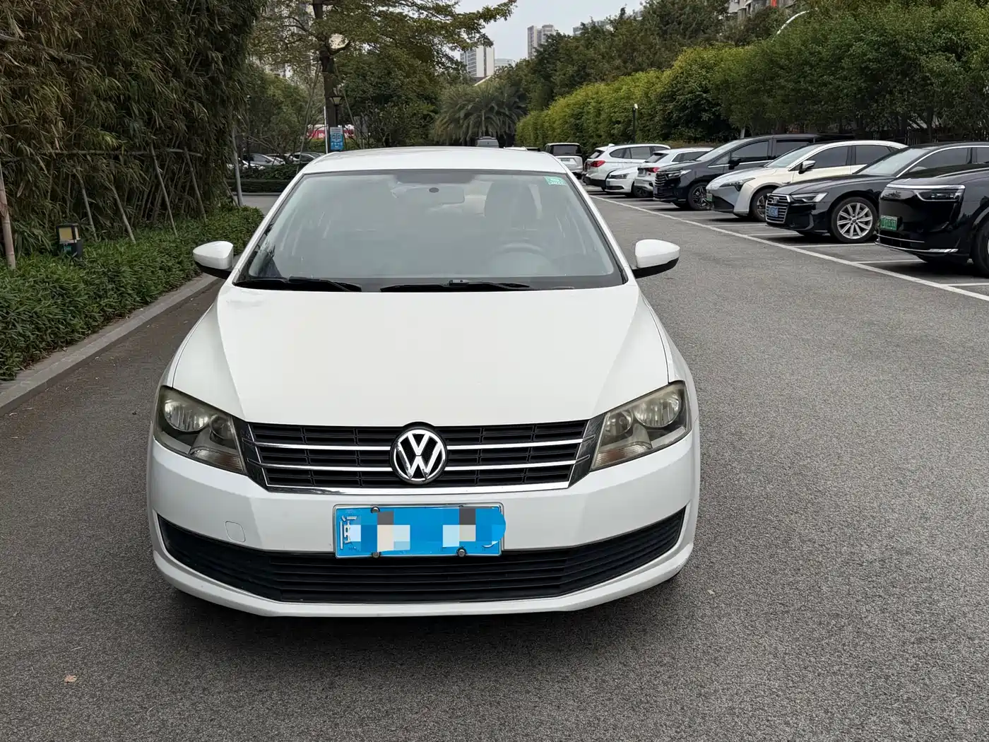 Volkswagen Lavida 2013 Facelift Classic 1.6L Automatic Trend фото 2