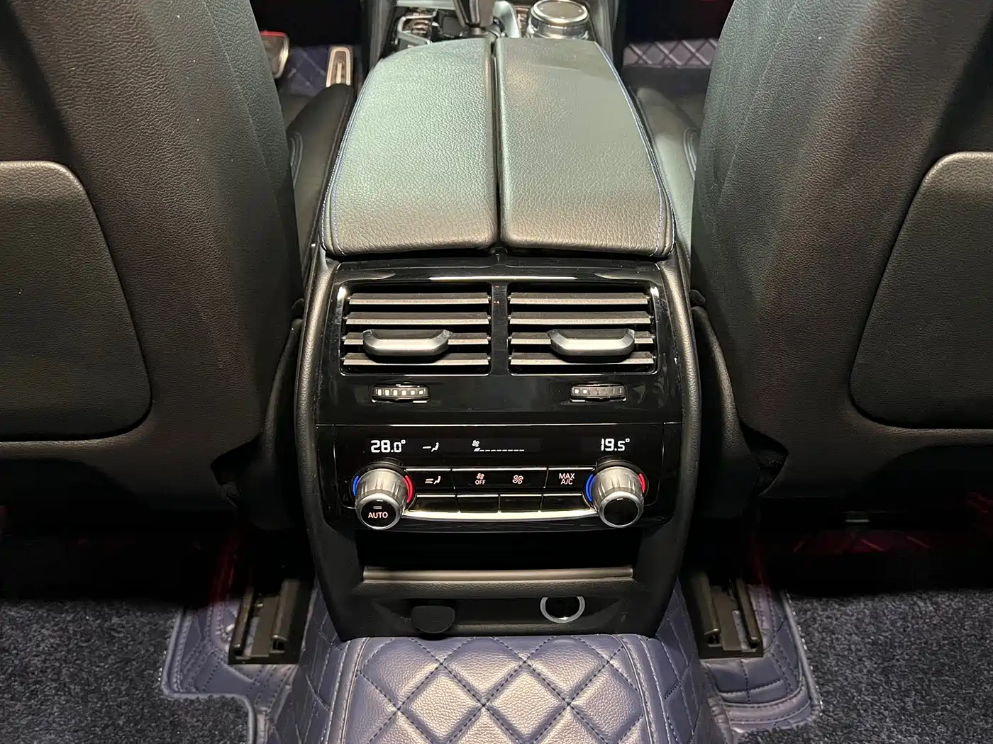 BMW 6 Series GT 2019 630i M Sport Package фото 25