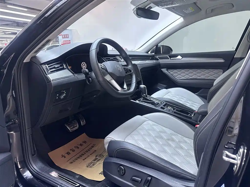 Volkswagen Magotan 2024 2 Million Units Public Sharing Edition 330TSI DSG Luxury фото 3
