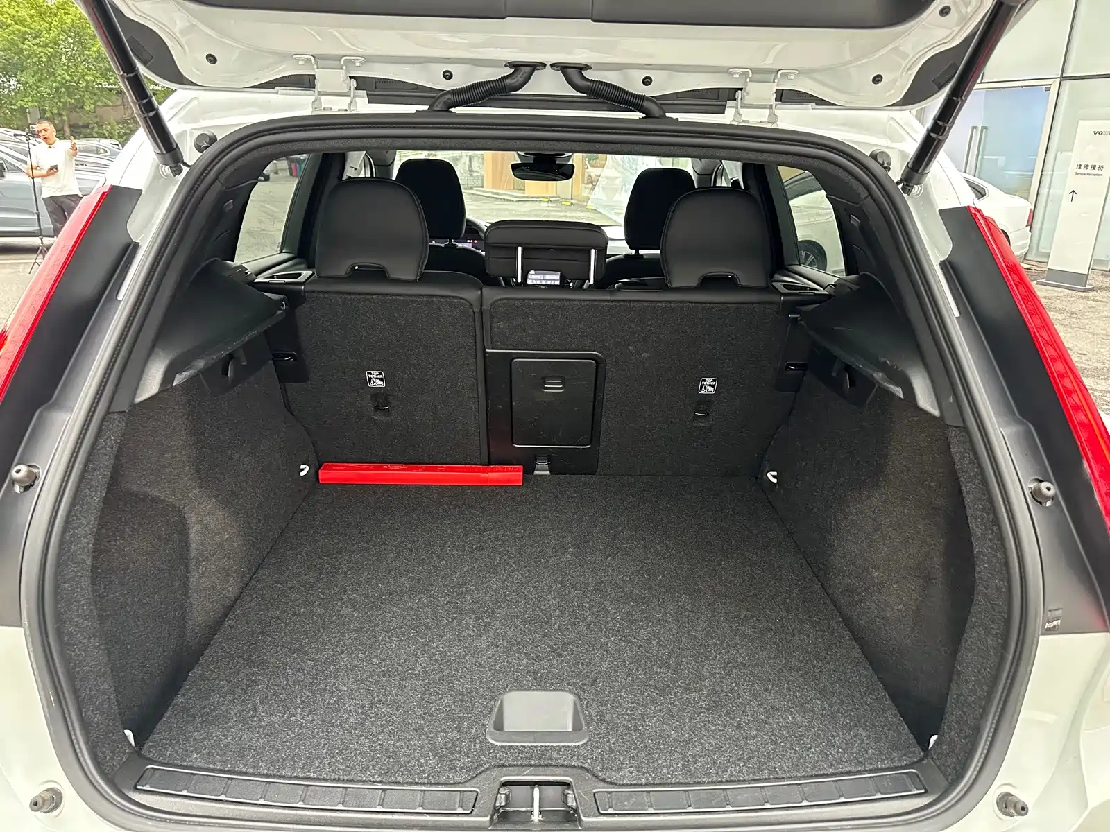 Фото 16 - Volvo XC40