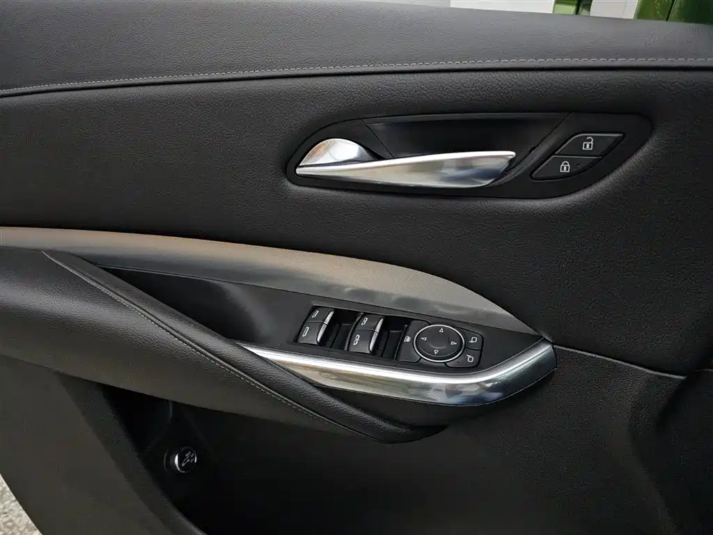 Cadillac XT4 2018 Model 28T 2WD Technology фото 8