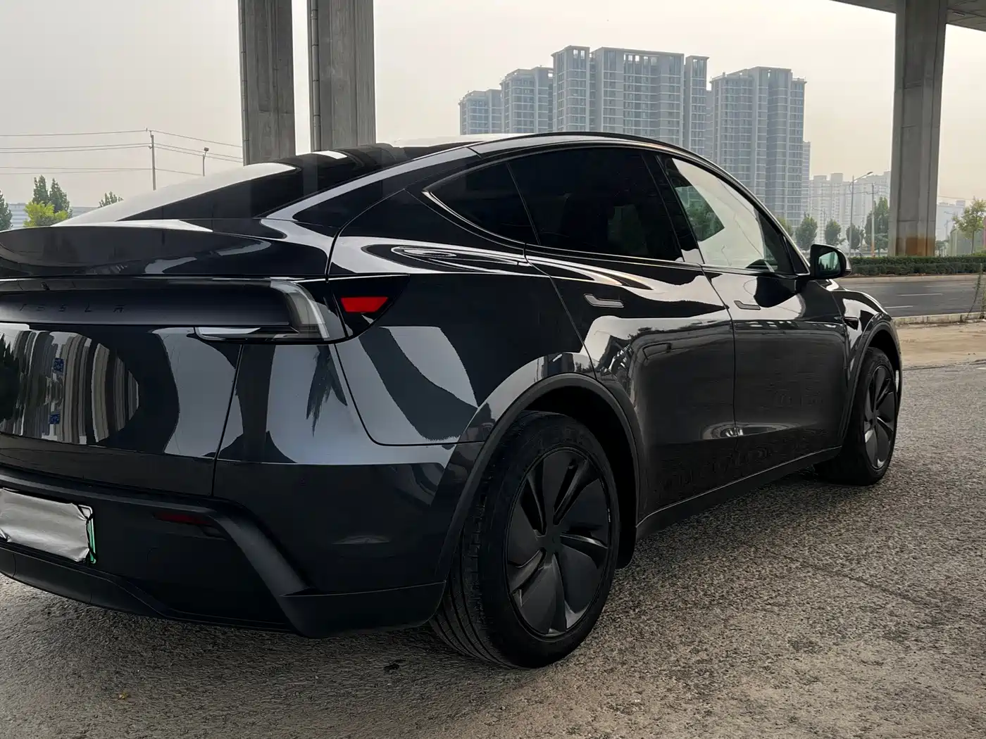 Photo 5 - Tesla Model Y