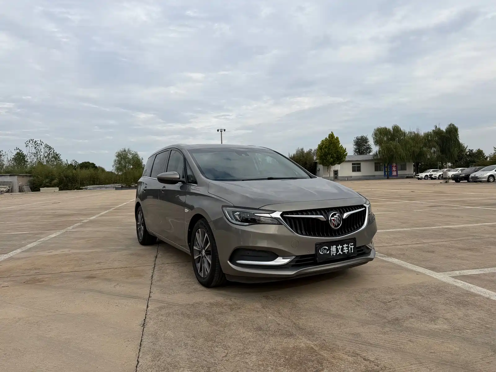 Фото 3 - Buick GL6