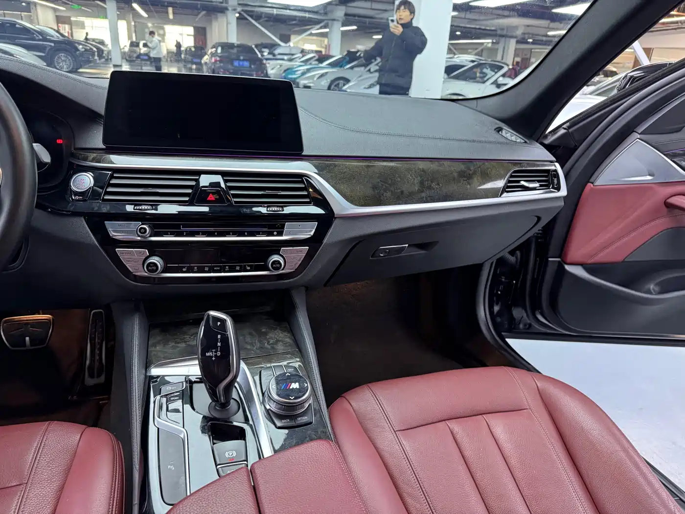 BMW 5 Series 2018 530Li Leading M Sport Package фото 10