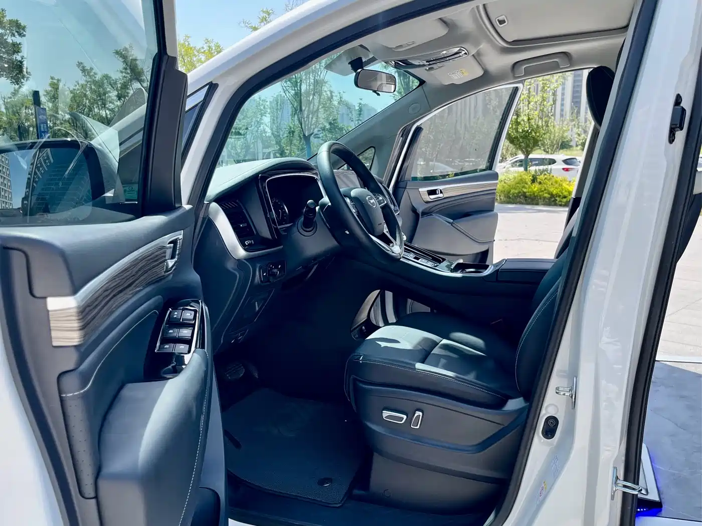 GAC Trumpchi Trumpchi M8 2024 Leadershow Series 390T Premium Edition фото 9