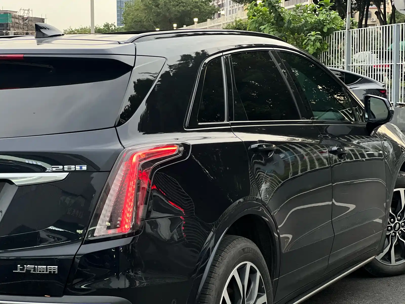 Фото 8 - Cadillac XT5