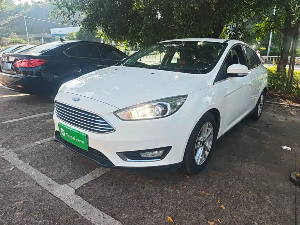 Фото 2 - Ford Focus