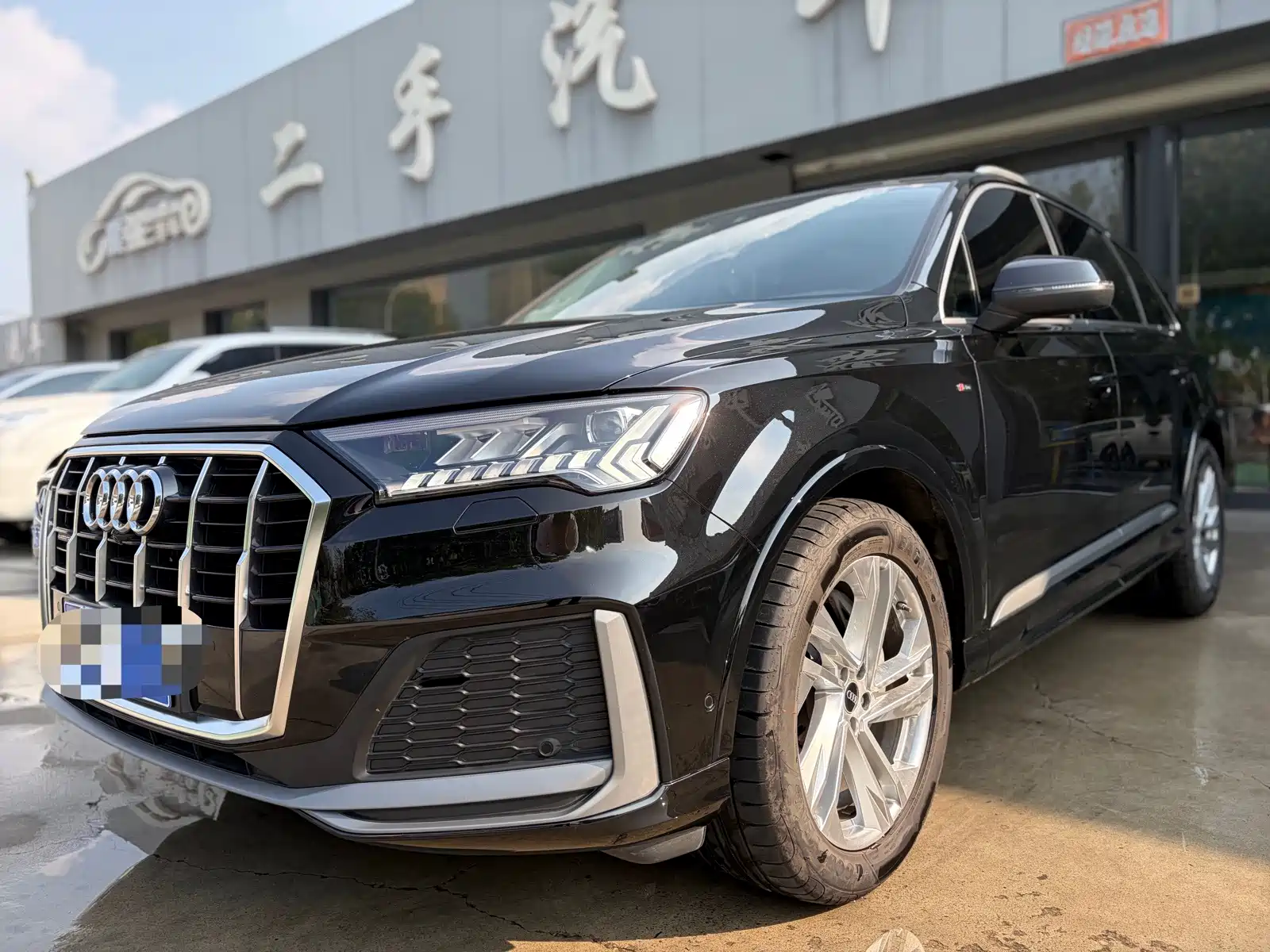 Photo 1 - Audi Q7