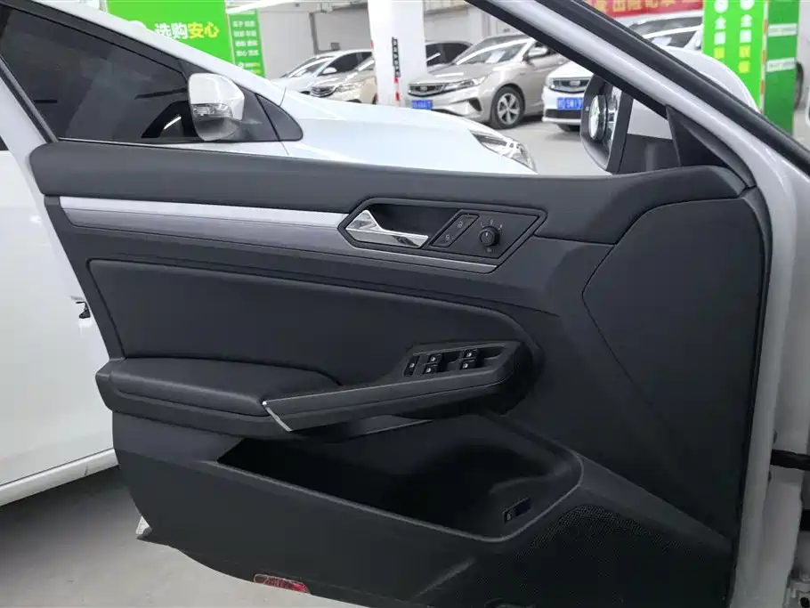 Volkswagen Lamando 2021 Facelift 280TSI DSG Comfort Edition фото 7