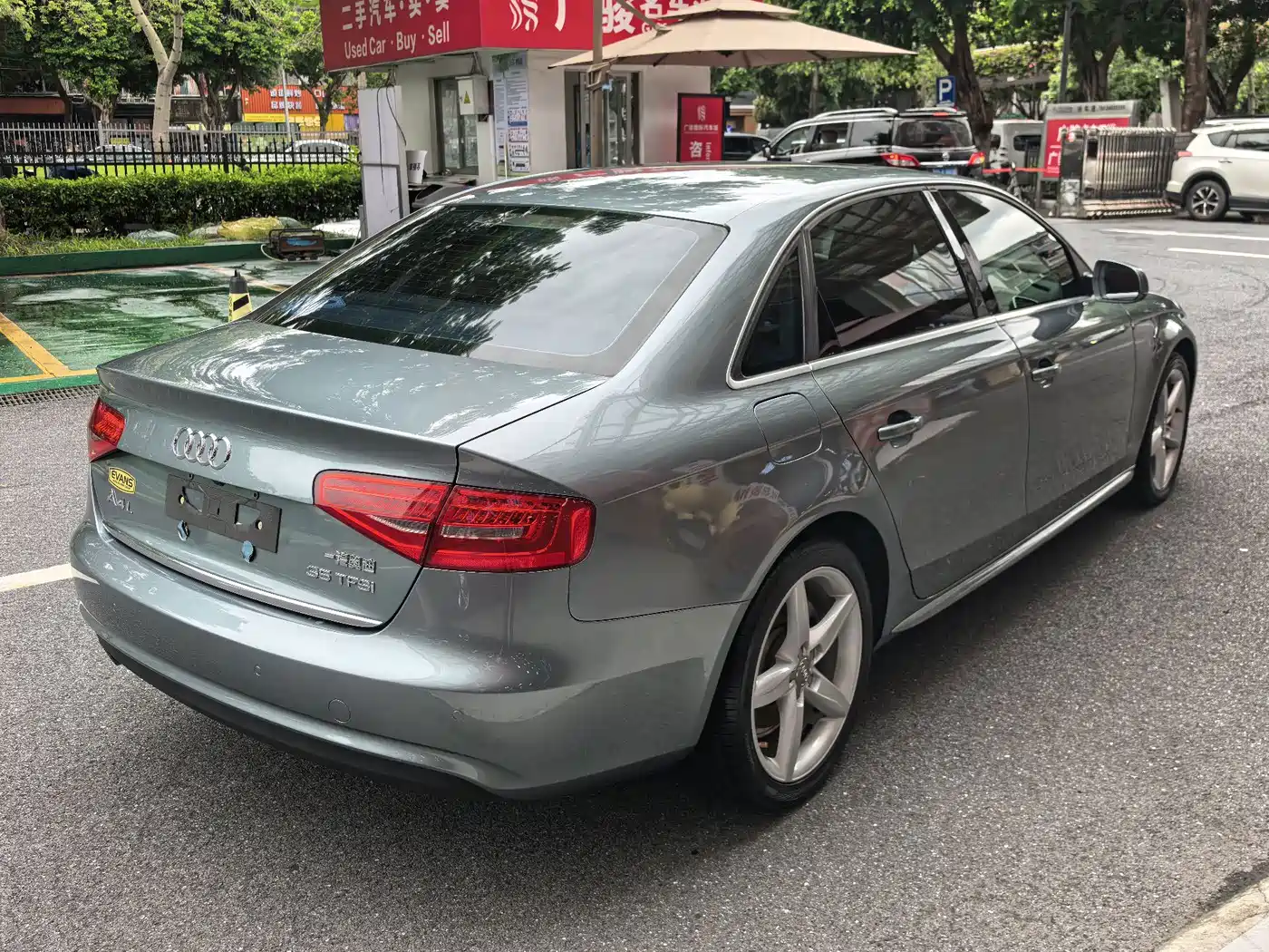 Фото 4 - Audi A4L
