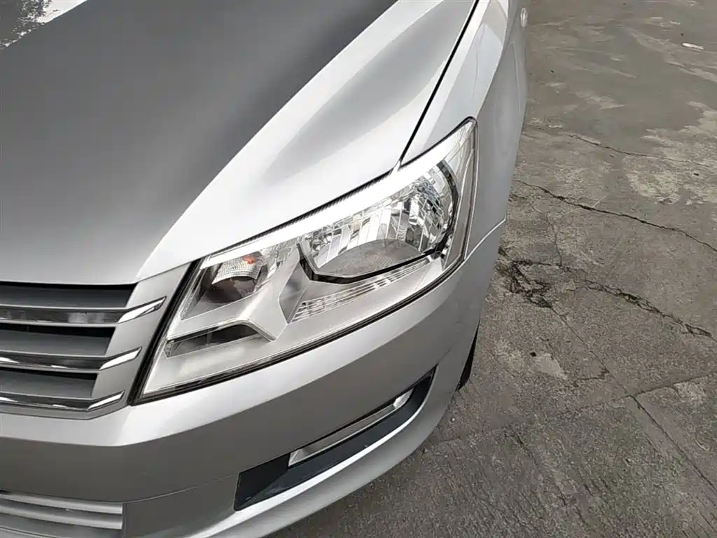Volkswagen Santana 2015 1.4L Manual Comfort Edition фото 24