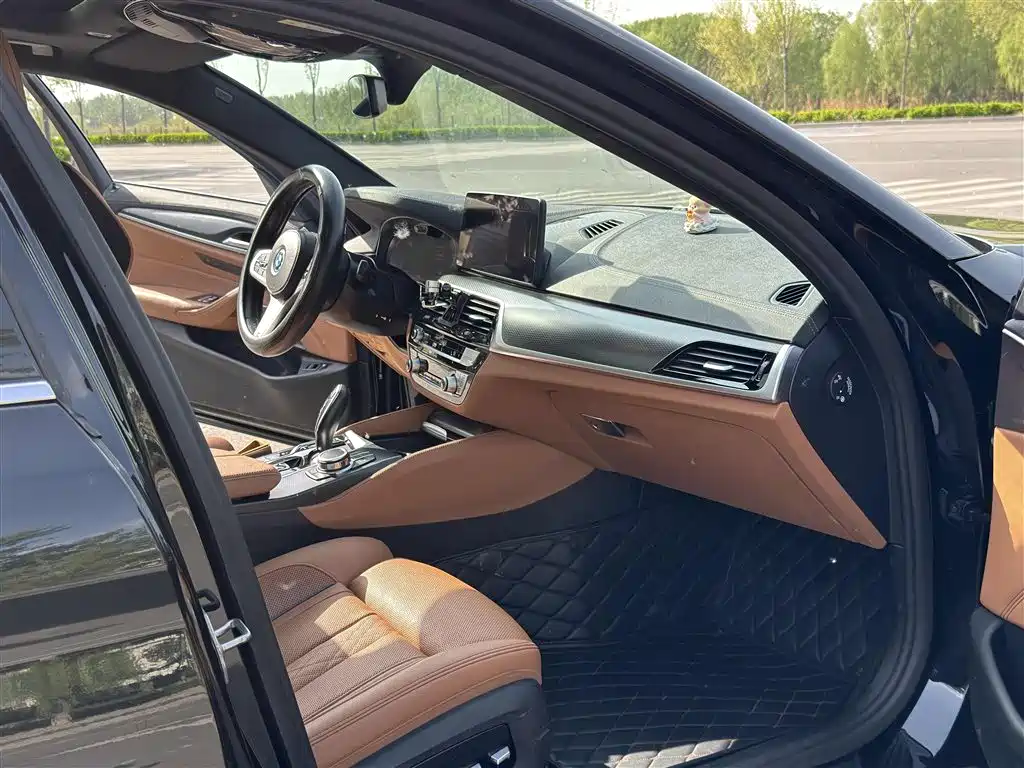 BMW 5 SERIES NEW ENERGY