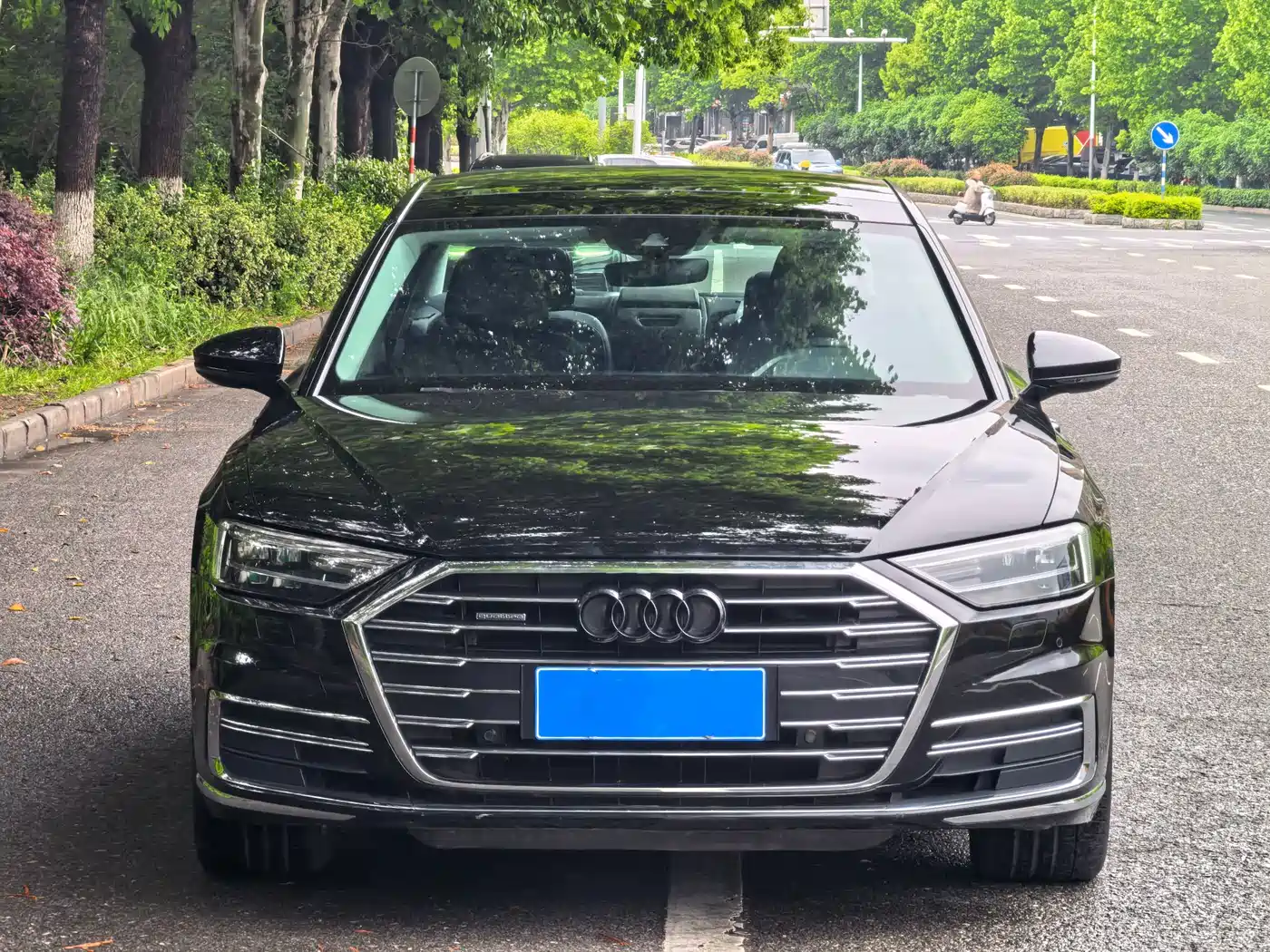 Audi A8 2021 A8L 50 TFSI quattro Comfort фото 2