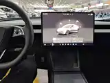 Фото 10 - Tesla Model 3