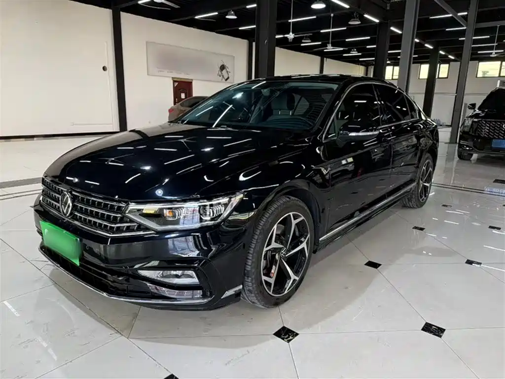 Volkswagen Magotan 2023 2 Million Units Anniversary Edition 330TSI DSG Leading Type фото 2