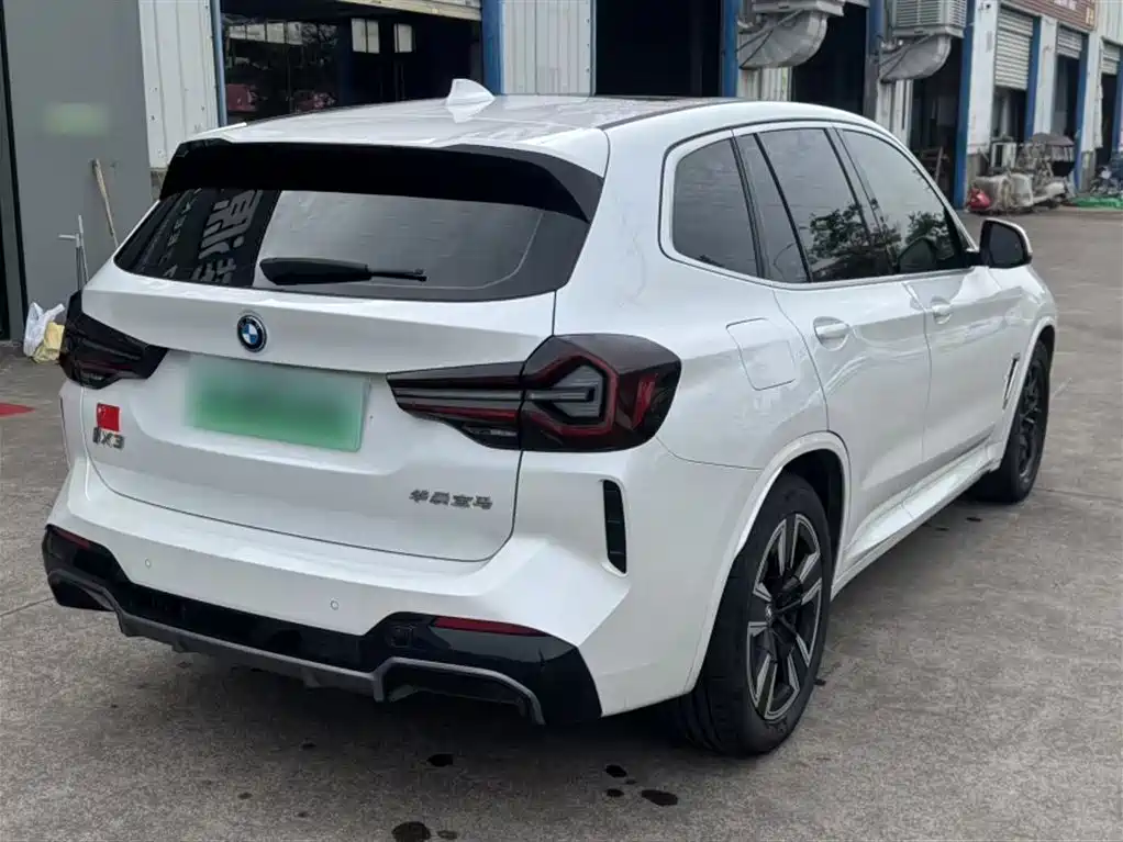 BMW iX3 2022 Facelift Leading Model фото 8