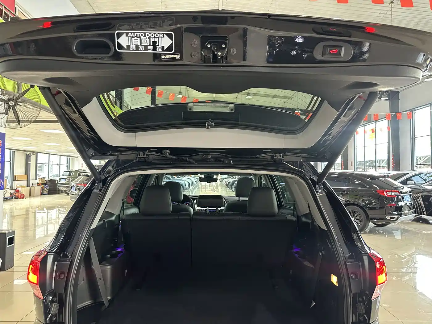 Toyota Highlander 2021 2.0T AWD Luxury 7-Seater фото 9
