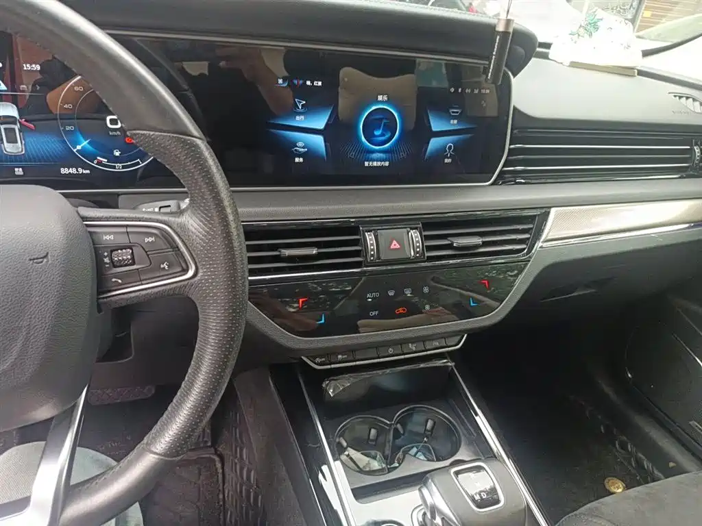 Hongqi HS5 2022 Facelift 2.0T Smart Flag Enjoyment Edition фото 10