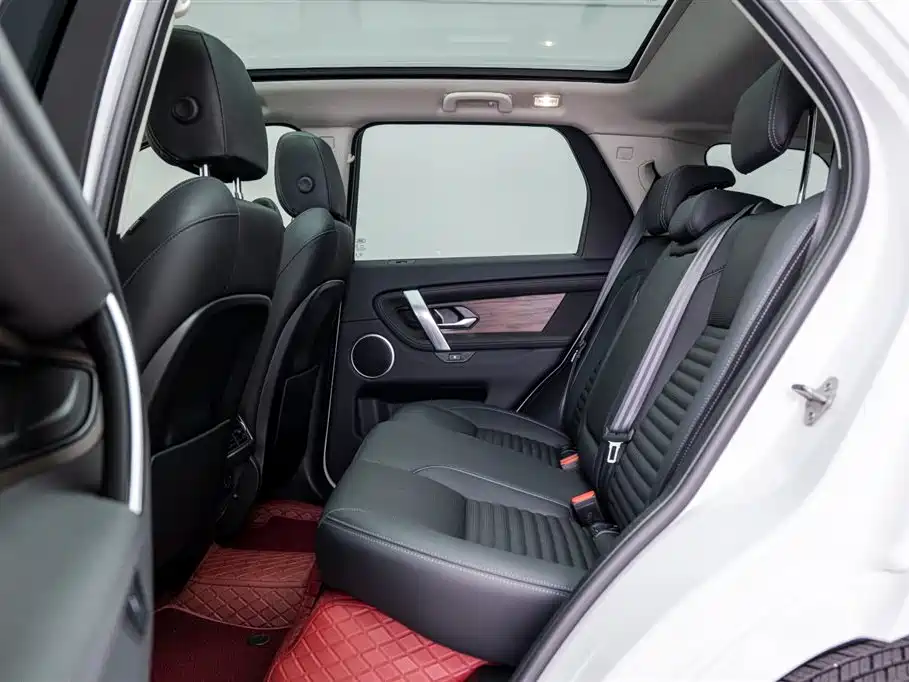 Land Rover Discovery Sport 2024 Performance Technology Edition фото 12