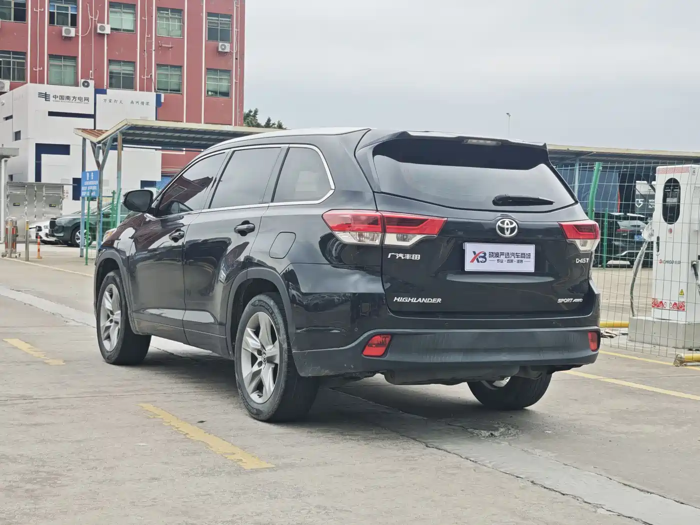 Toyota Highlander 2021 2.0T AWD Luxury 7-Seater фото 4