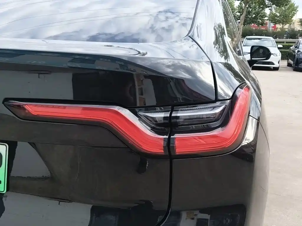 Фото 8 - NIO EC6