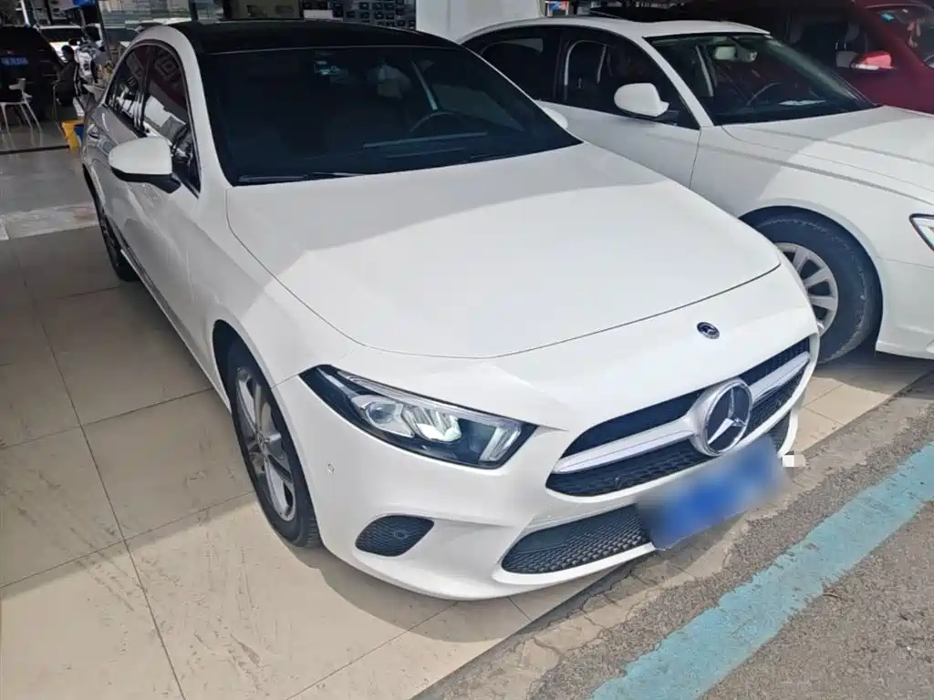 Mercedes-Benz A-Class 2020 A 200 L фото 4