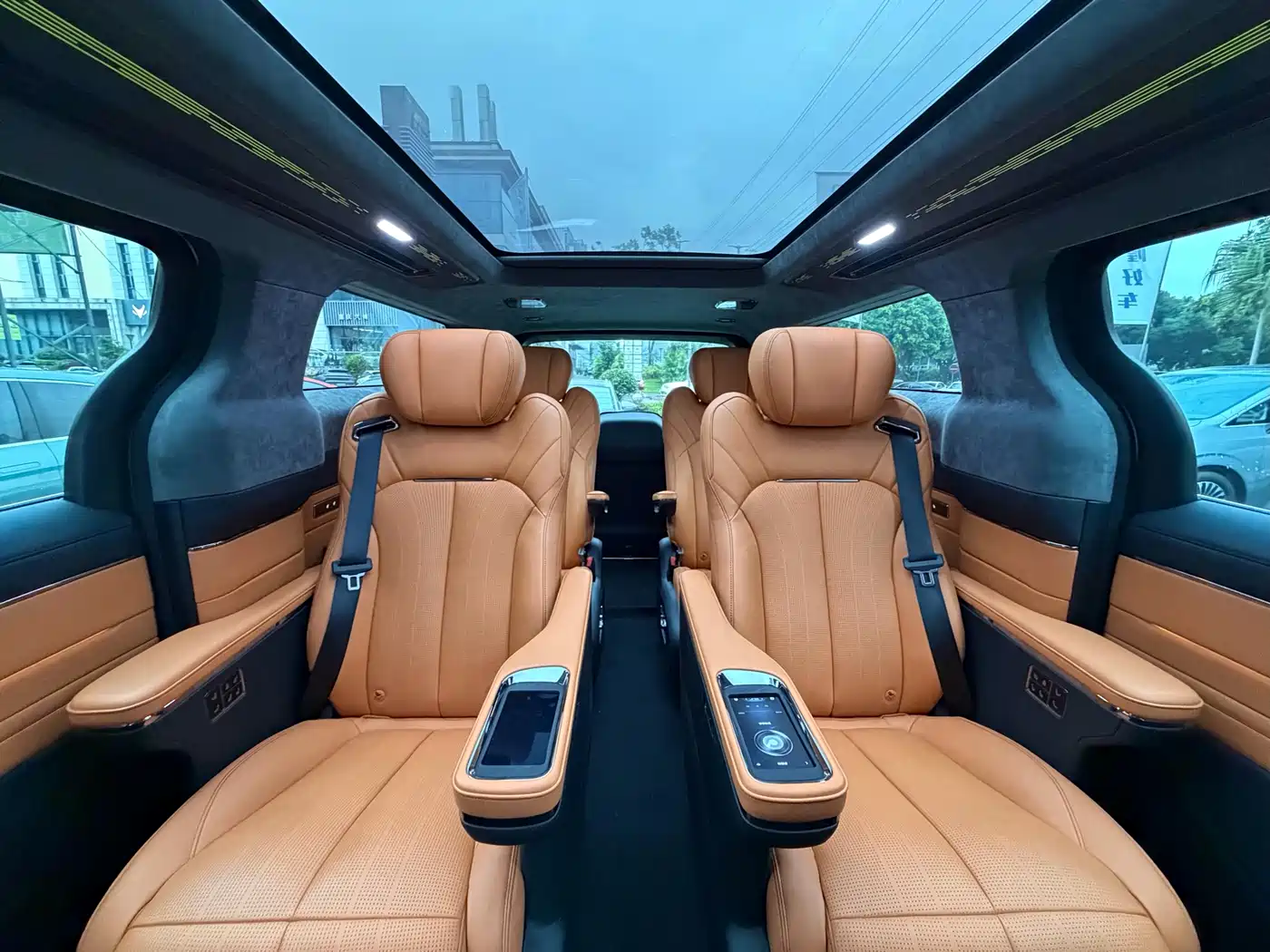 Geely Galaxy Yizhen L380 2024 140kWh 6-Seater AWD Ultra фото 9