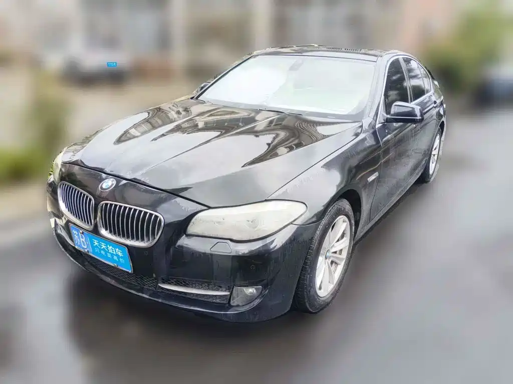 Photo 1 - BMW 5 Series (Import)