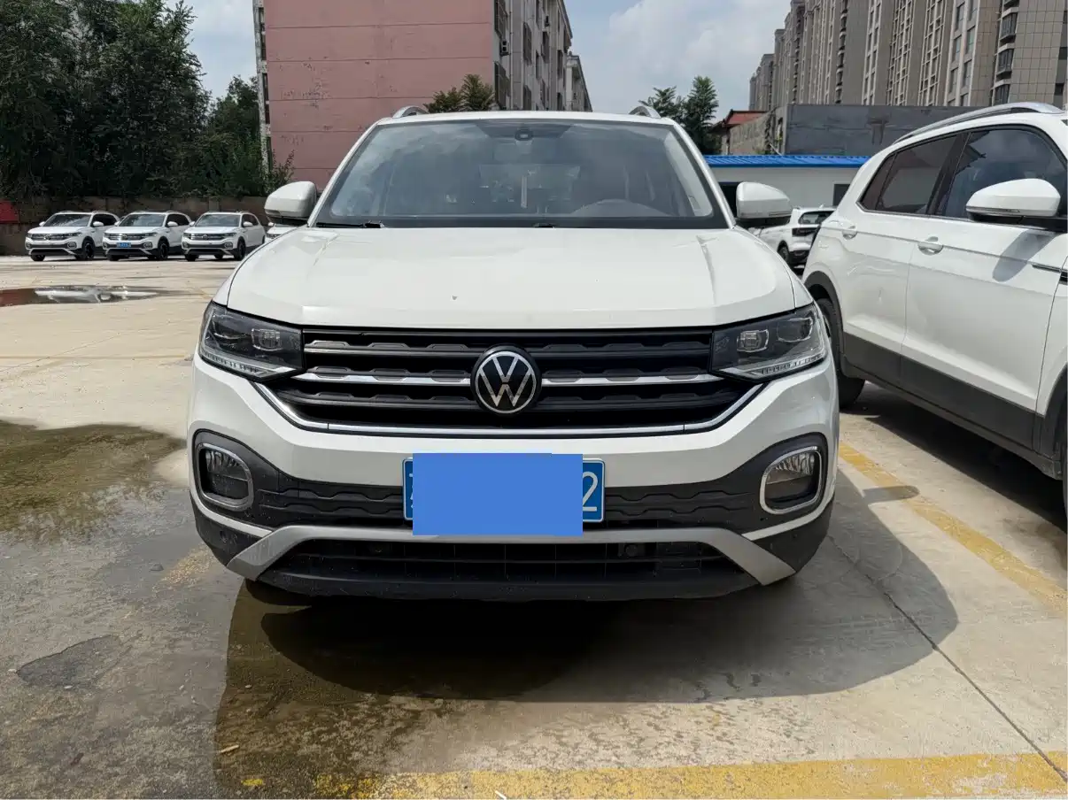 Volkswagen Tacqua 2024 2023 Model 200TSI DSG Joy Smart Connect Edition