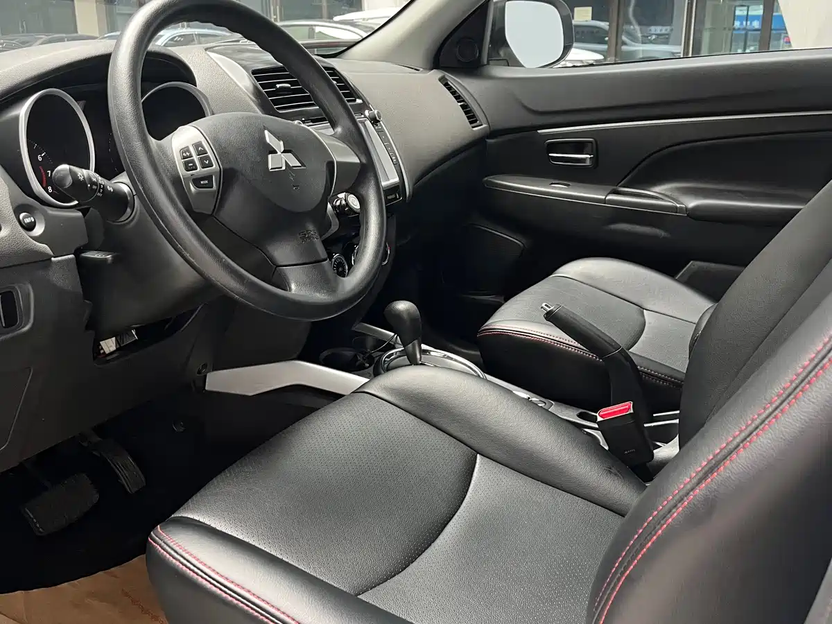 Mitsubishi ASX 2013 2.0L CVT 2WD Elite фото 4