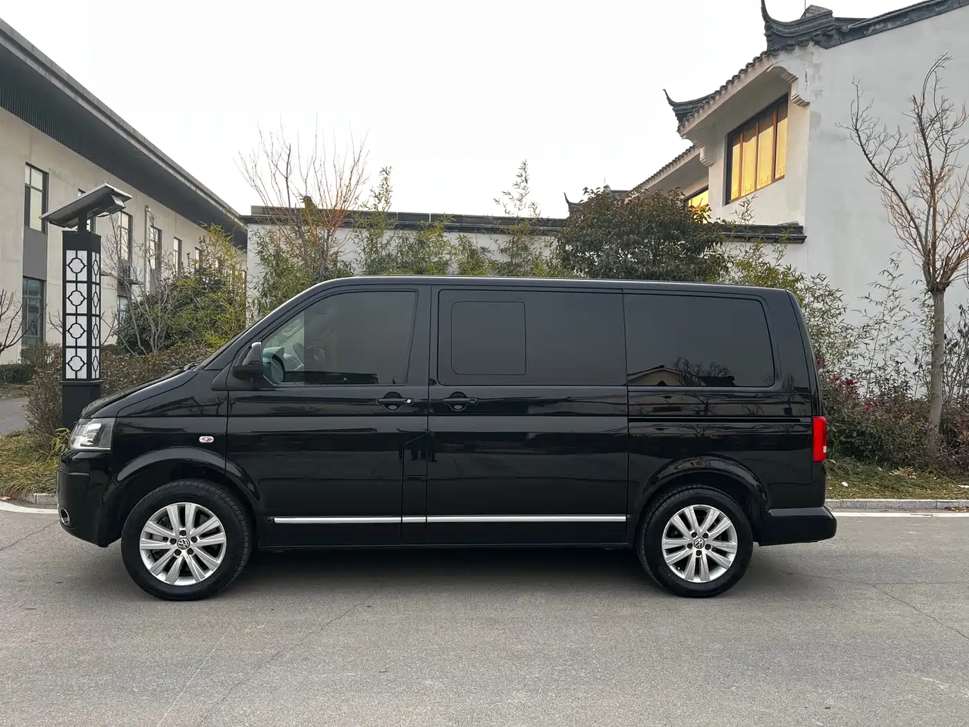 Volkswagen Multivan 2012 2.0TSI 4WD Premium фото 4