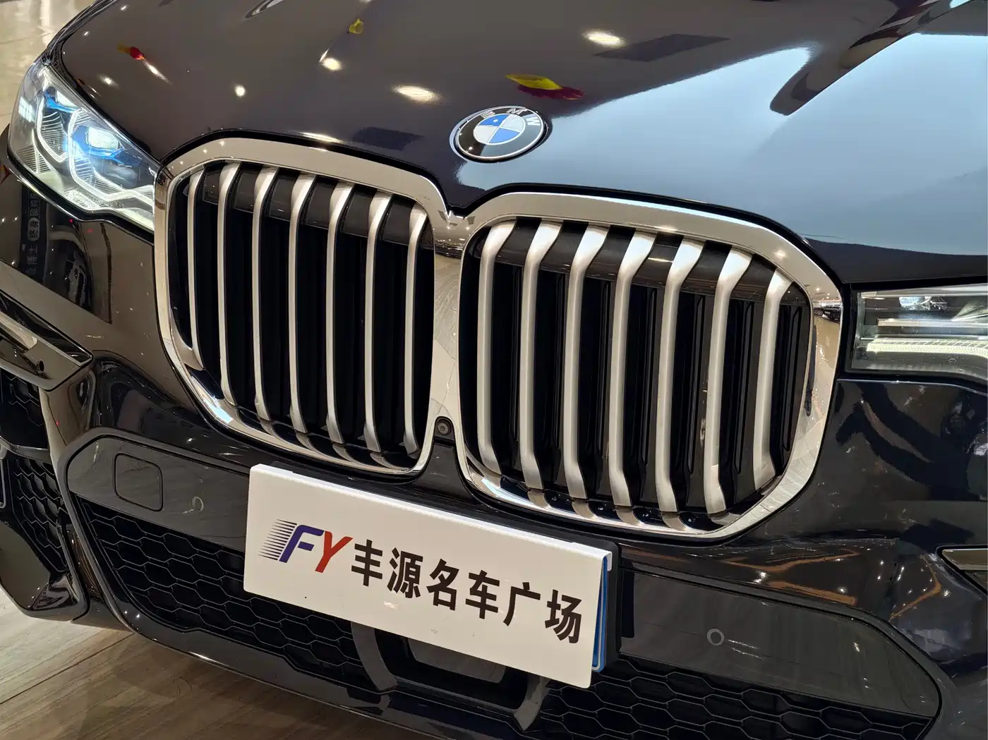 BMW X7 2019 xDrive40i Executive M Sport Package фото 26