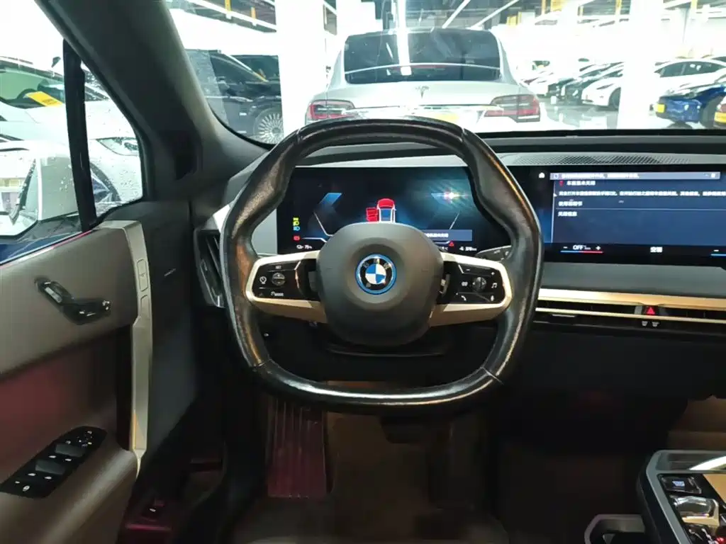BMW iX 2022 xDrive40 фото 11