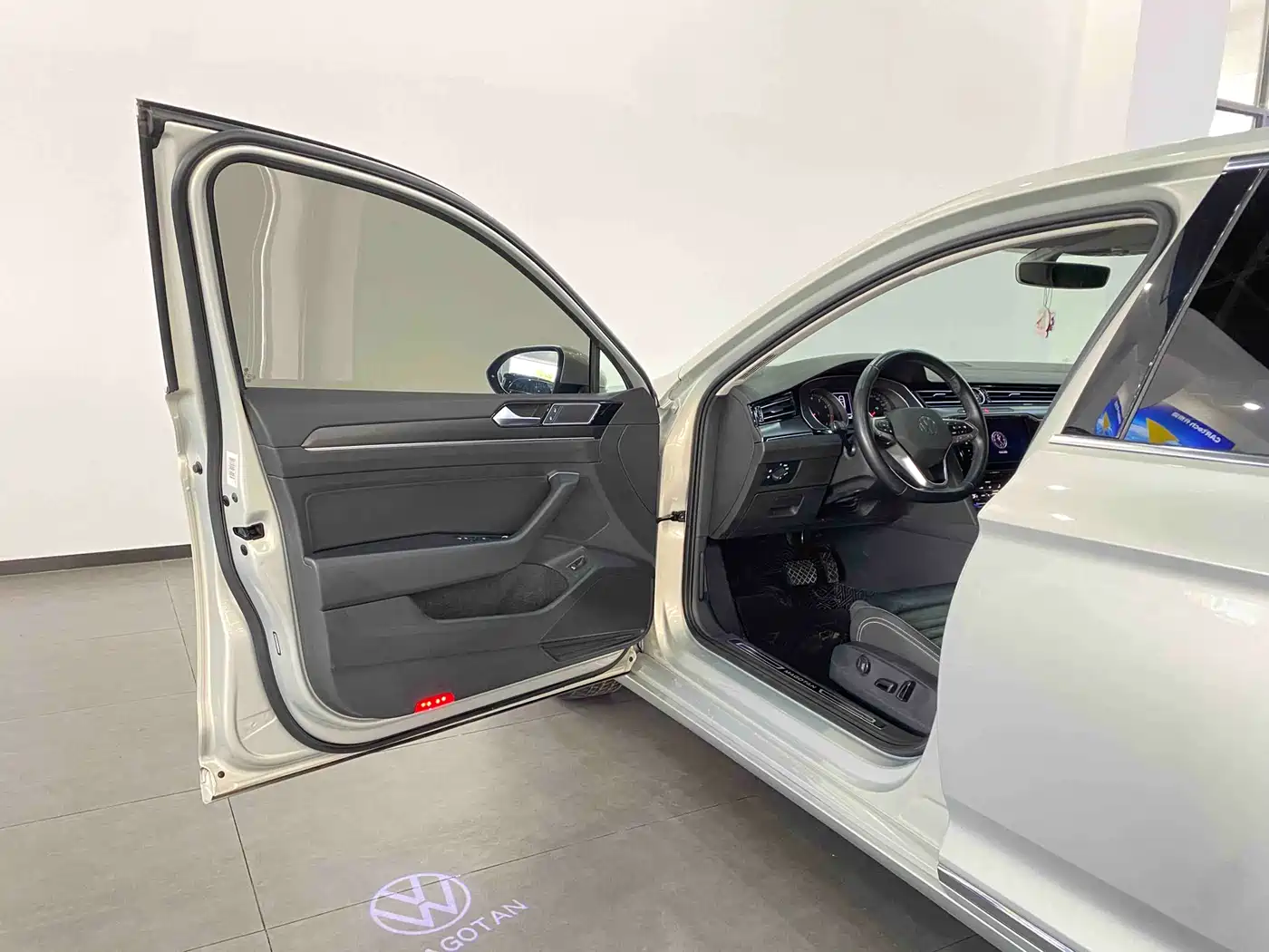 Volkswagen Magotan 2020 330TSI DSG Leading фото 21