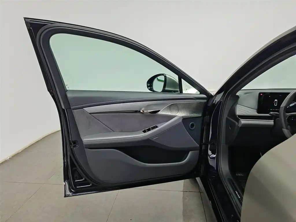 Voyah Auto VOYAH Zhuiguang 2024 PHEV AWD Ultra Long Range Flagship фото 8
