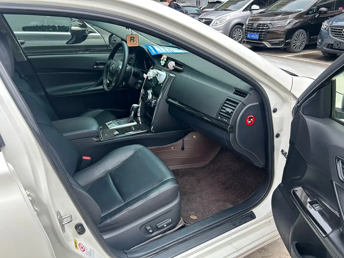 Toyota Reiz 2013 2.5V Elite Edition фото 4