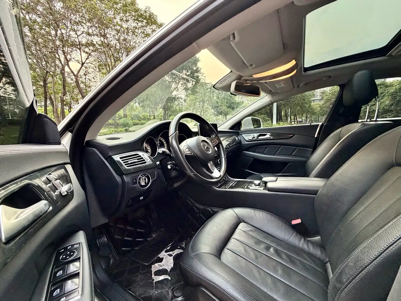 Mercedes-Benz CLS 2015 CLS 320 фото 4