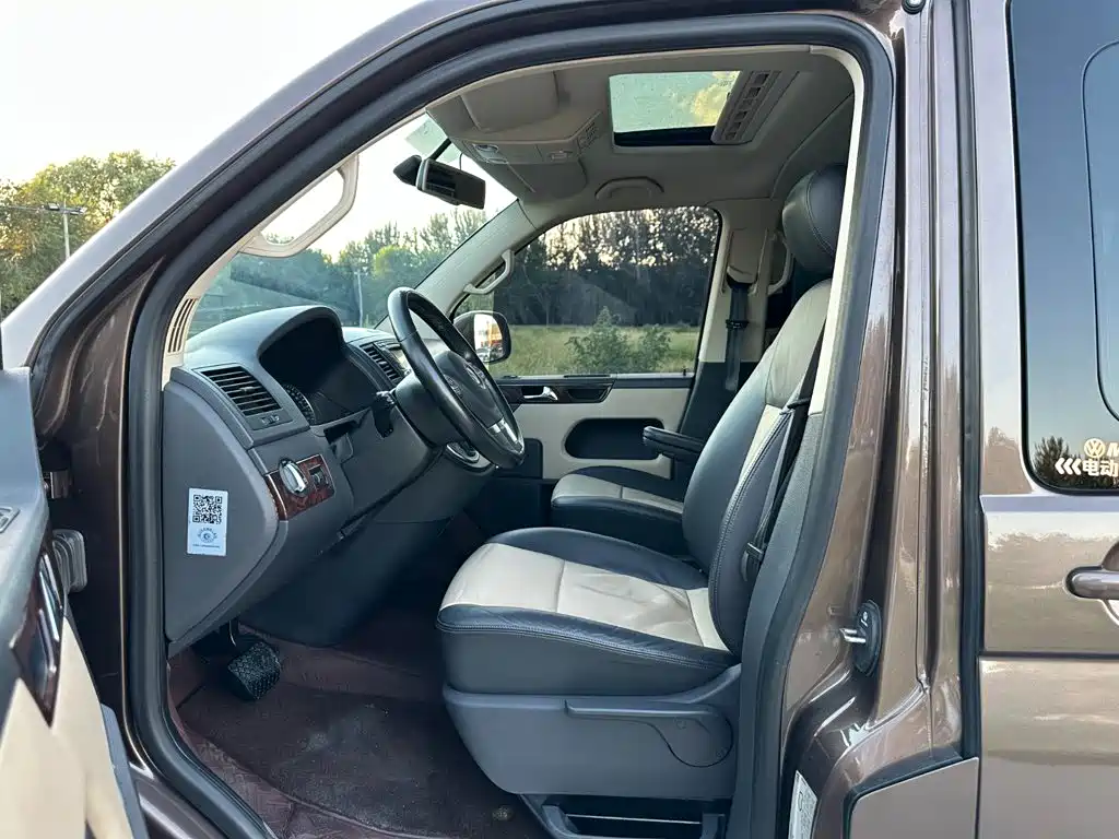 Volkswagen Multivan 2014 2012 2.0TSI 4WD Premium