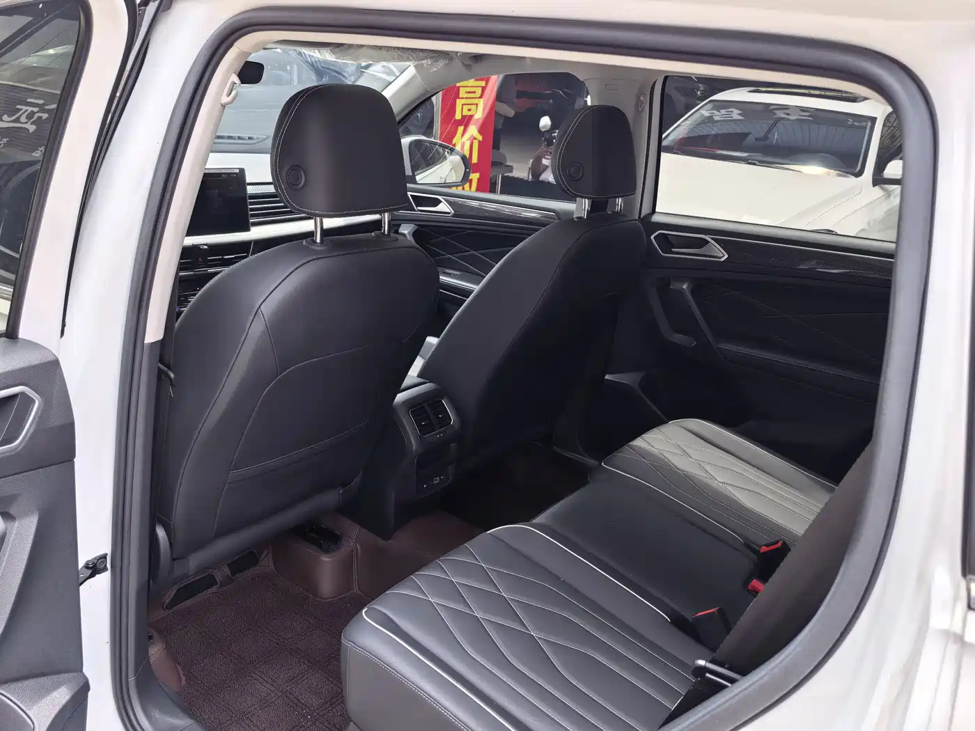 Volkswagen Tiguan L 2025 2025 330TSI Automatic 2WD R-Line Dragon Glory Edition