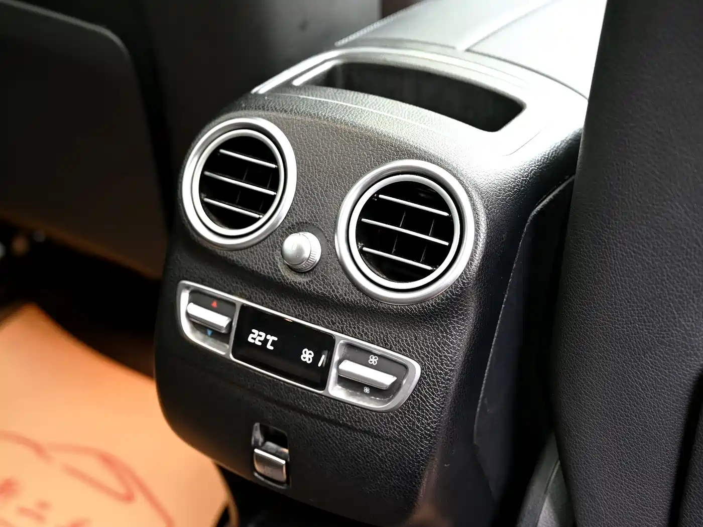 Mercedes-Benz GLC 2020 Facelift GLC 300 L 4MATIC Dynamic фото 18