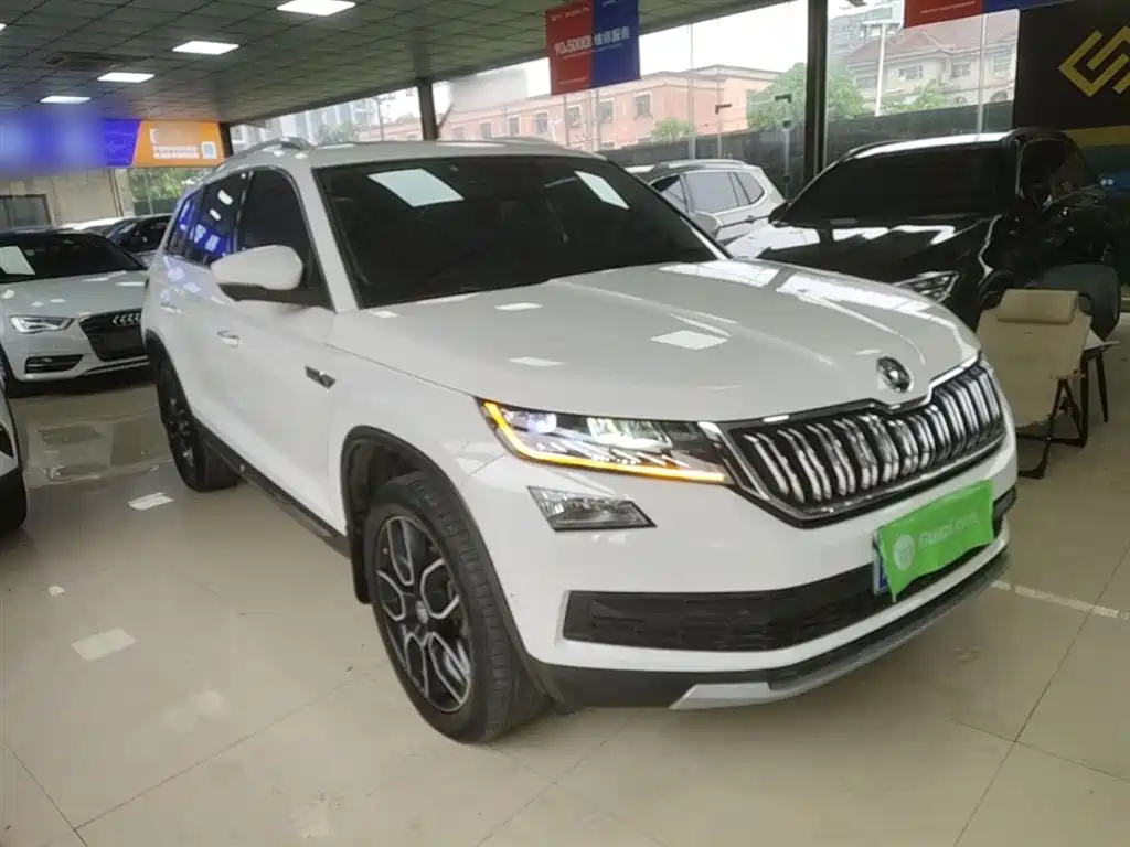 Škoda Kodiaq 2018 Facelift TSI330 7-seat 2WD Luxury Tech Edition фото 4