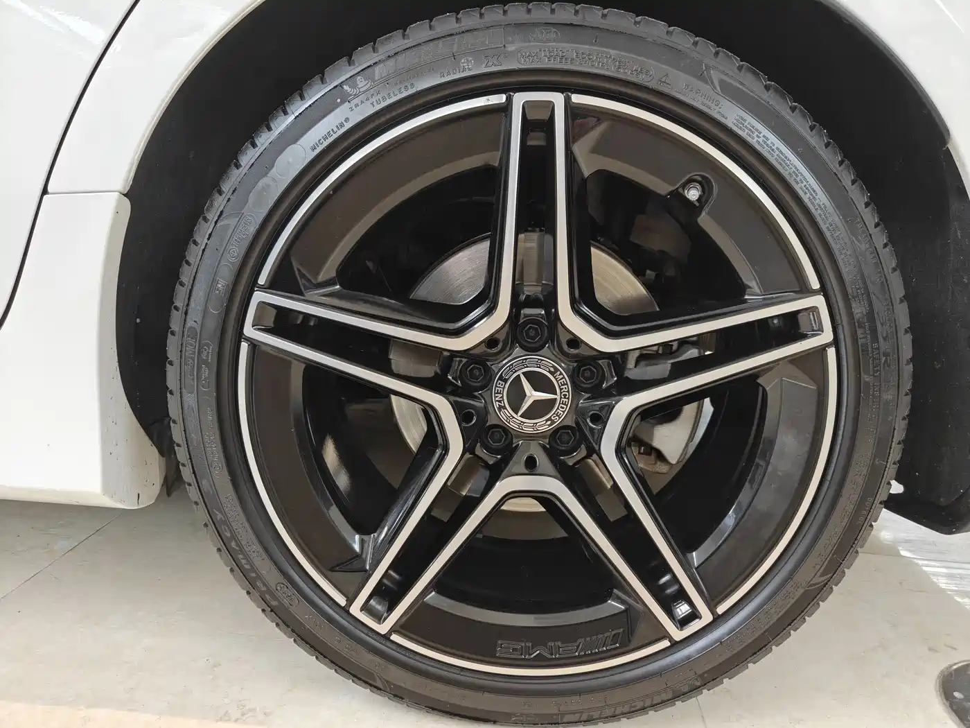 MERCEDES-BENZ CLS