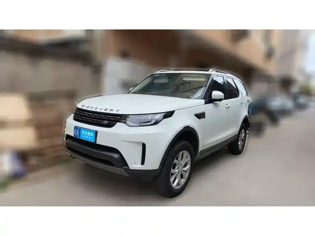 Land Rover Discovery 2017 3.0 SC V6 SE — фото 1