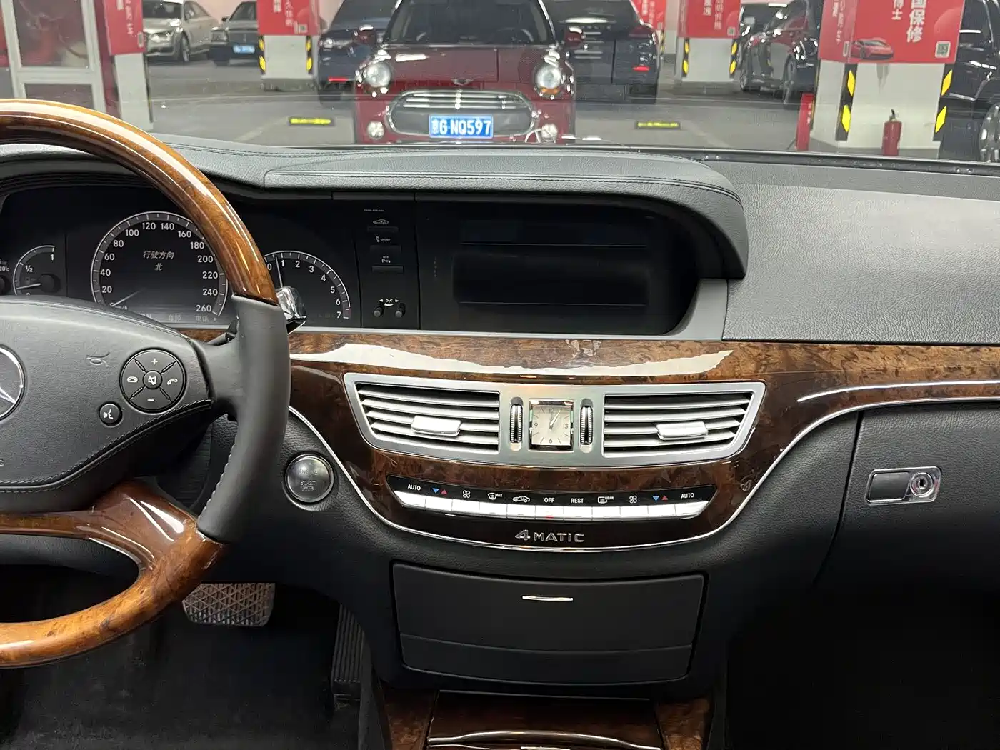 Mercedes-Benz S-Class 2012 S 350 L 4MATIC Grand Edition фото 30
