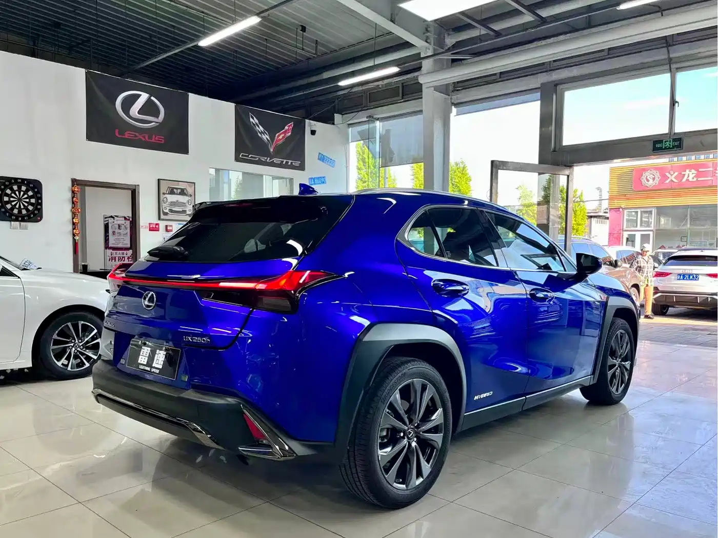 Lexus UX 2020 260h F SPORT Edition фото 15