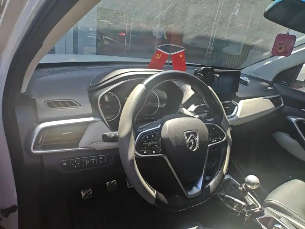 Baojun 530 2018 2018 1.5T Manual Premium Model China V